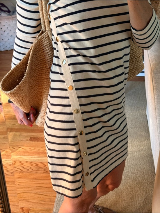 Veronica Beard Dresses & Skirts - Veronica Beard 'Ruta' mini-dress Striped Button-Shoulder Tunic Marine Navy/Cream